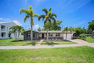 1410 Paloma Dr, Fort Myers, FL 33901 - Photo 1