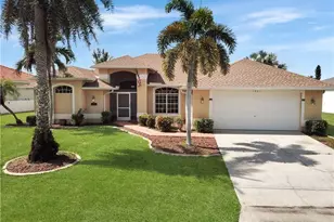 1803 NE 2nd St, Cape Coral, FL 33909 - Photo 1