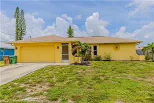 1112 SE 13th Pl, Cape Coral, FL 33990 - Photo 1