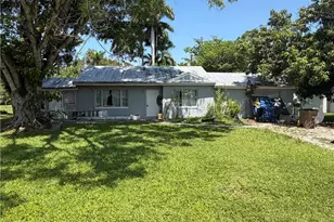 324 New York Dr, Fort Myers, FL 33905 - Photo 1