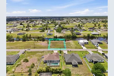 3000 NE 1st Pl, Cape Coral, FL 33909 - Photo 1