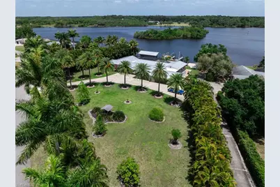 14562 Riverside Dr, Fort Myers, FL 33905 - Photo 1