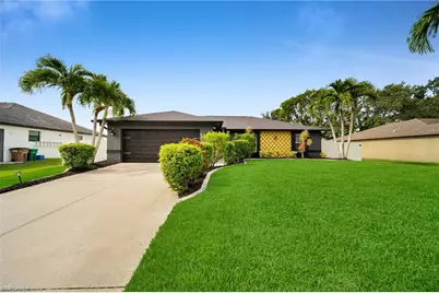 636 SW 10th St, Cape Coral, FL 33991 - Photo 1
