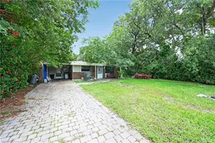 1223 Embassy Ln, Naples, FL 34104 - Photo 1