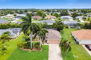 813 SW 11th Pl, Cape Coral, FL 33991 - Photo 1