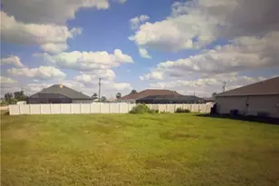 3013 NE 2nd Pl, Cape Coral, FL 33909 - Photo 1