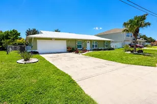 124 SE 27th St, Cape Coral, FL 33904 - Photo 1