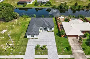 613 Gleason Pkwy, Cape Coral, FL 33914 - Photo 5