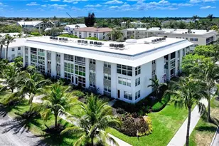 1021 3rd St S, Naples, FL 34102 - Photo 1