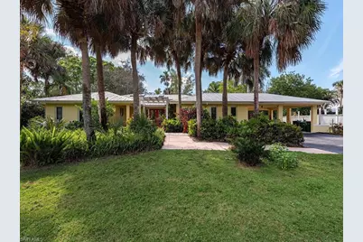 461 Carica Rd, Naples, FL 34108 - Photo 1