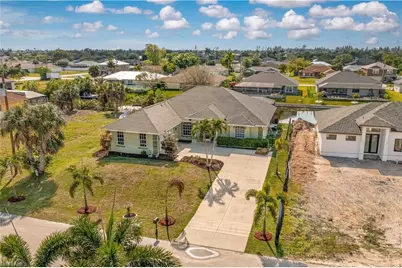 926 SW 8th Pl, Cape Coral, FL 33991 - Photo 1