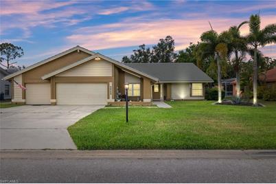 5805 Cordwood Ln, Fort Myers, FL 33919 - Photo 1