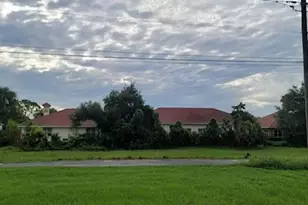 1539 Brantley Rd, Fort Myers, FL 33907 - Photo 1