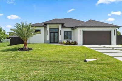 833 SW 16th Ter, Cape Coral, FL 33991 - Photo 1