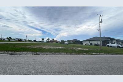 1527 NW 38th Pl, Cape Coral, FL 33993 - Photo 1