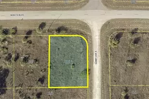 812 Nimitz Blvd, Lehigh Acres, FL 33974 - Photo 1