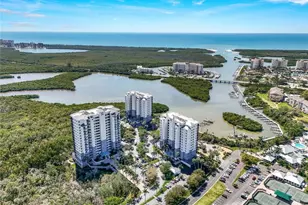 425 Cove Tower Dr, Naples, FL 34110 - Photo 1