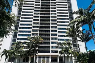 5601 Turtle Bay Dr W, Naples, FL 34108 - Photo 1