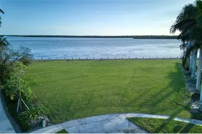 1035 Pettit Ct, Marco Island, FL 34145 - Photo 1