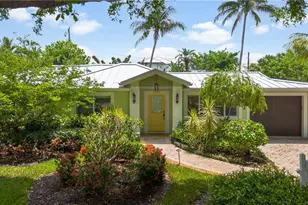 1135 7th St S, Naples, FL 34102 - Photo 1