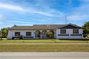 2711 W Marion Ave, Punta Gorda, FL 33950 - Photo 1