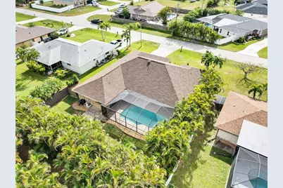 609 SW 32nd Ter, Cape Coral, FL 33914 - Photo 1