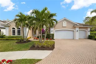 372 Cypress Way W, Naples, FL 34110 - Photo 1