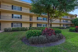 1085 Forest Lakes Dr, Naples, FL 34105 - Photo 1