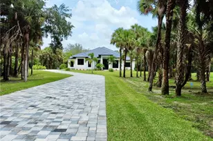 740 13th St NW, Naples, FL 34120 - Photo 1