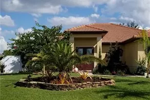 511 SW 7th Pl, Cape Coral, FL 33991 - Photo 1