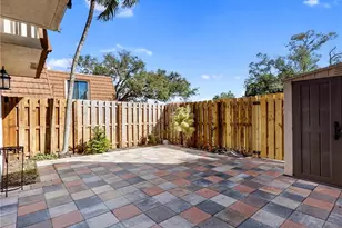 1430 Park Shore Cir, Fort Myers, FL 33901 - Photo 1