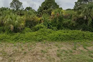 638 Ivanhoe Ave S, Lehigh Acres, FL 33974 - Photo 1