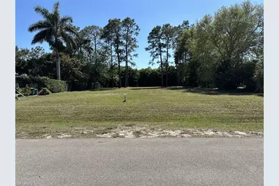 734 Pine Cone Ln, Naples, FL 34104 - Photo 1