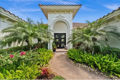 914 Tivoli Ct, Naples, FL 34104 - Photo 1