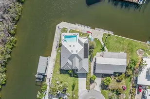2810 Teal Ct, Saint James City, FL 33956 - Photo 1