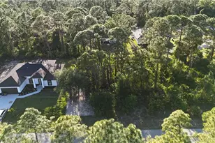 2009 Jefferson Ave, Alva, FL 33920 - Photo 1