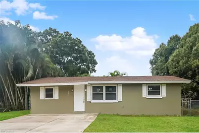 191 E Seminole Dr, Venice, FL 34293 - Photo 1