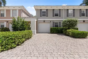 5782 Cove Cir, Naples, FL 34119 - Photo 1