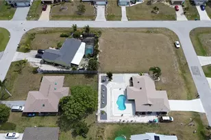 915 SW 36th St, Cape Coral, FL 33914 - Photo 1