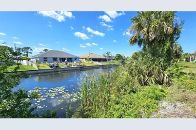 918 SW 15th St, Cape Coral, FL 33991 - Photo 1