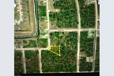 706 Spaulding St E, Lehigh Acres, FL 33974 - Photo 1