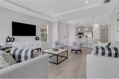 15561 Vittorio St, Naples, FL 34114 - Photo 5