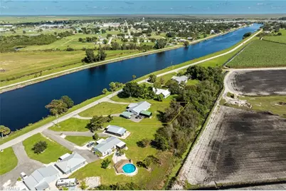 2099 River Rd, Moore Haven, FL 33471 - Photo 1