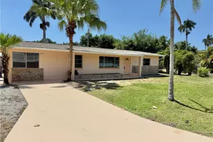 61 Glenmont Dr W, North Fort Myers, FL 33917 - Photo 1