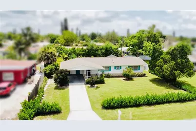 2084 46th St SW, Naples, FL 34116 - Photo 1