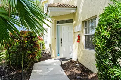 81 Silver Oaks Cir #7-201, Naples, FL 34119 - Photo 1