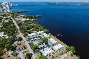 3225 E Riverside Dr, Fort Myers, FL 33916 - Photo 1