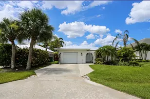 640 104th Ave N, Naples, FL 34108 - Photo 1