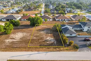 911 SE 8th Terrace, Cape Coral, FL 33990 - Photo 1