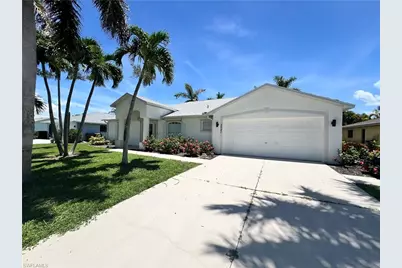 3521 SE Santa Barbara Pl, Cape Coral, FL 33914 - Photo 1
